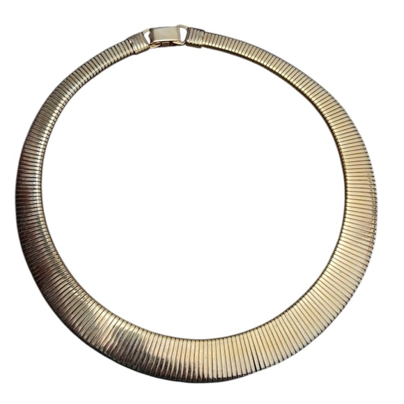 Vintage Jewelry - Vintage Elegant Gold Tone Herringbone Link Chain Necklace